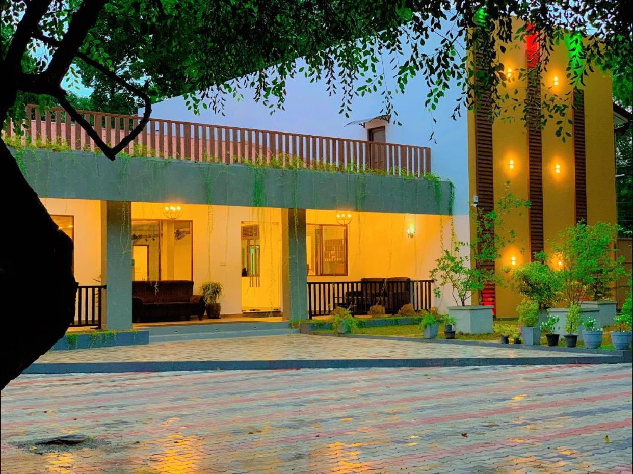 Ud Garden Hotel Kataragama Dış mekan fotoğraf