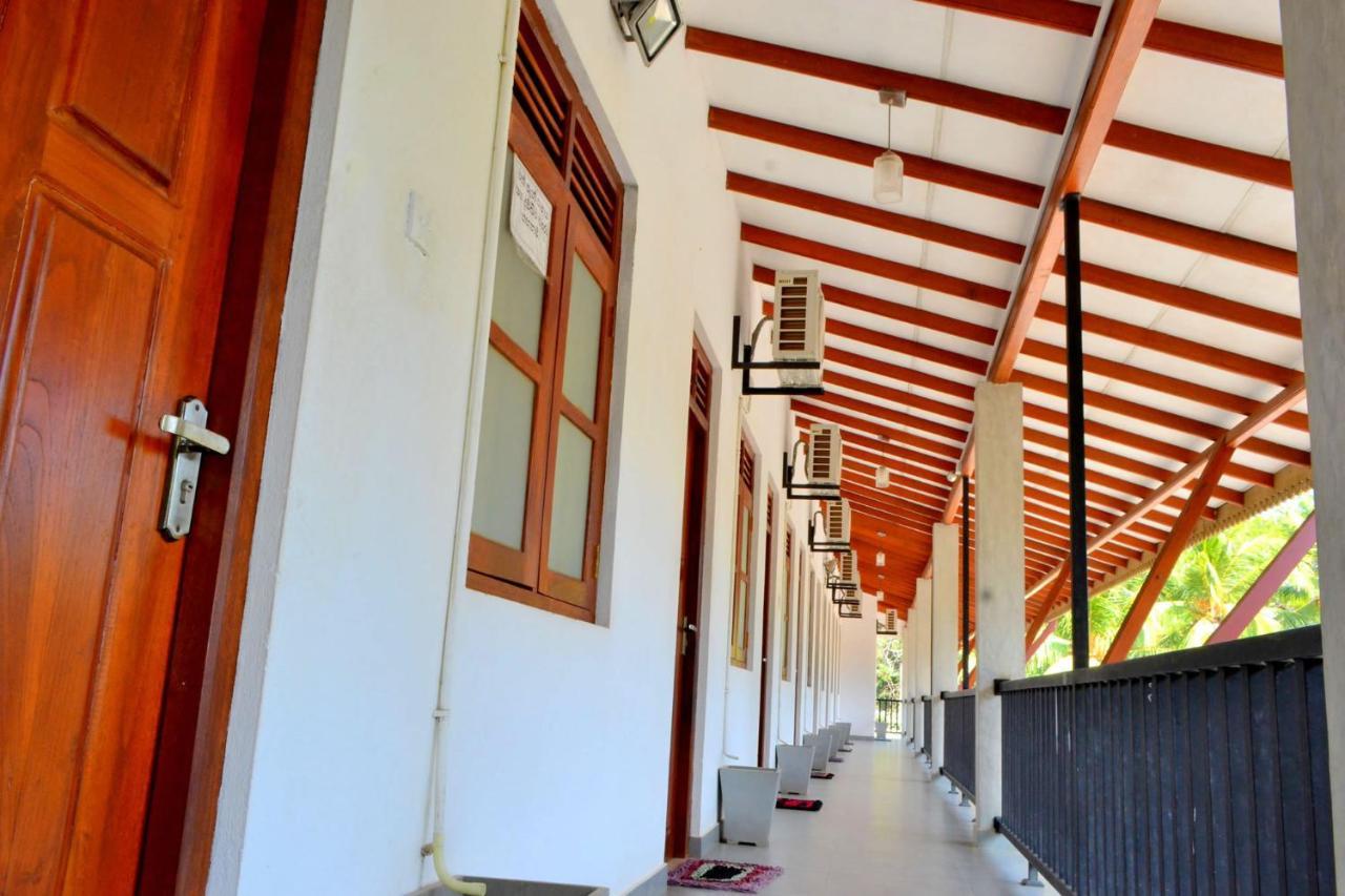 Ud Garden Hotel Kataragama Dış mekan fotoğraf